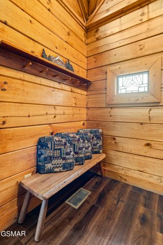 314 Brown Wren Way, Gatlinburg, TN 37738