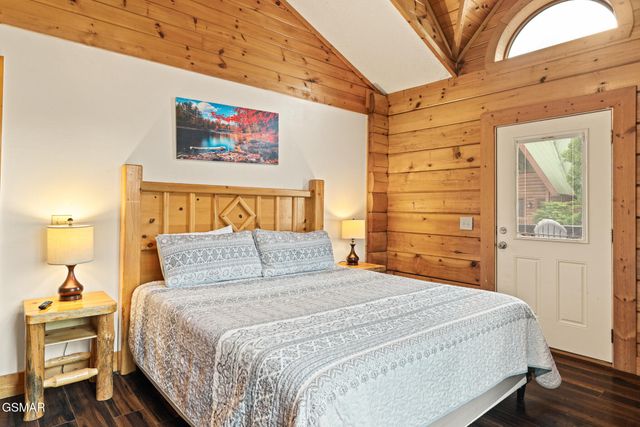 314 Brown Wren Way, Gatlinburg, TN 37738