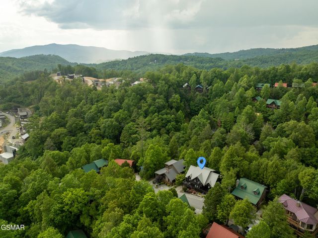 314 Brown Wren Way, Gatlinburg, TN 37738