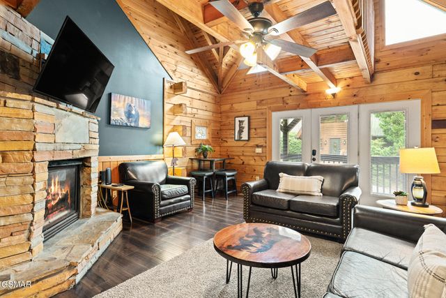 314 Brown Wren Way, Gatlinburg, TN 37738