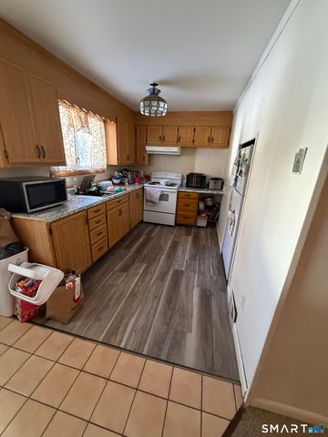 373,377,387 Jefferson Avenue, New London, CT 06320