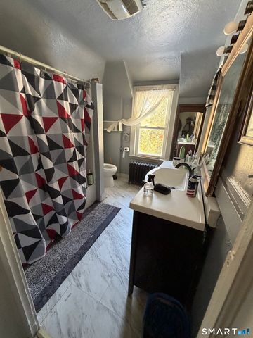 373,377,387 Jefferson Avenue, New London, CT 06320