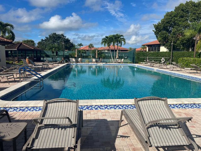 151 SW South River Drive 203, Stuart, FL 34997