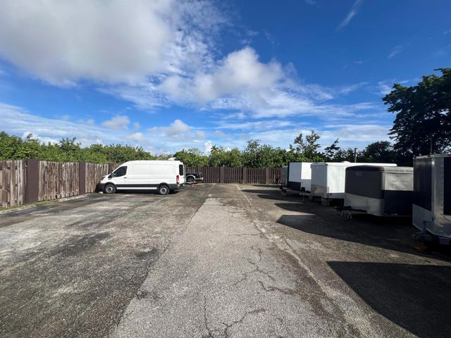 151 SW South River Drive 203, Stuart, FL 34997