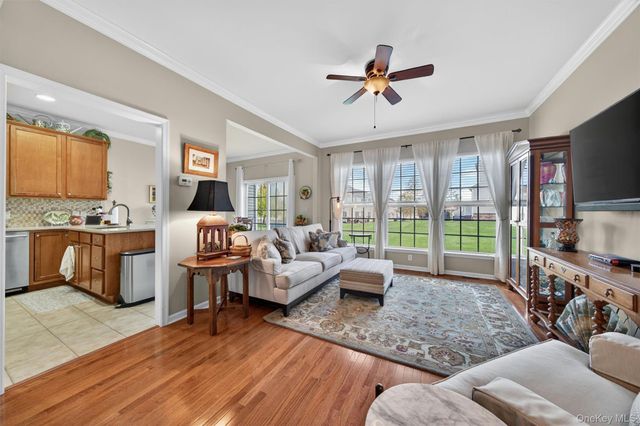 29 Banbury Way 1105, Newburgh, NY 12550