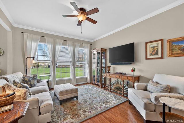 29 Banbury Way 1105, Newburgh, NY 12550