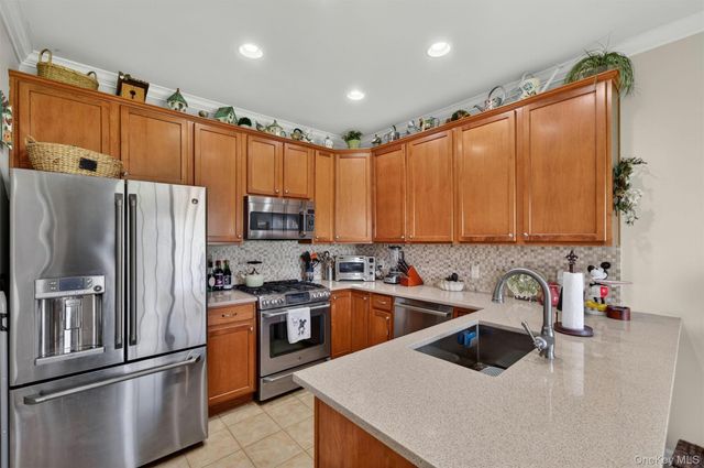 29 Banbury Way 1105, Newburgh, NY 12550