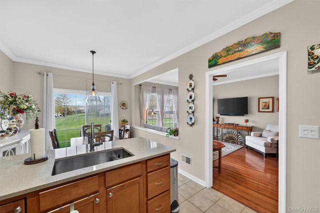 29 Banbury Way 1105, Newburgh, NY 12550