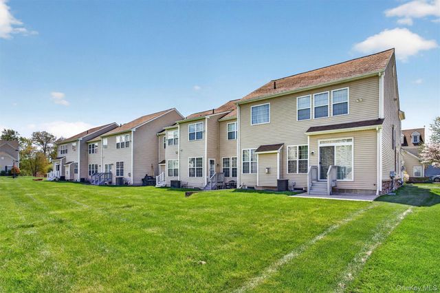 29 Banbury Way 1105, Newburgh, NY 12550