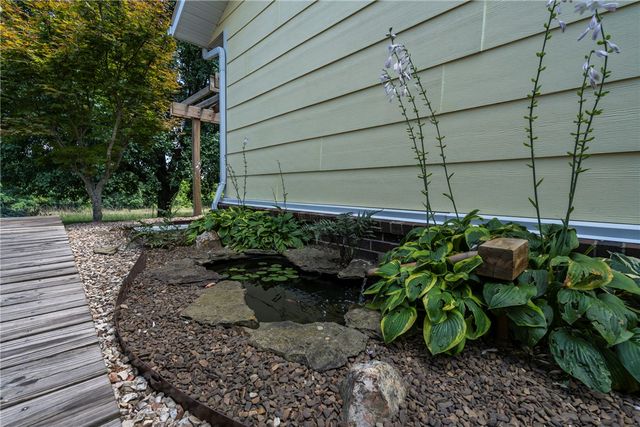 15520 Jack Crabtree Road, Bentonville, AR 72712