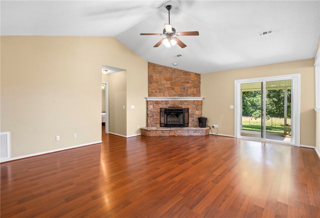 15520 Jack Crabtree Road, Bentonville, AR 72712