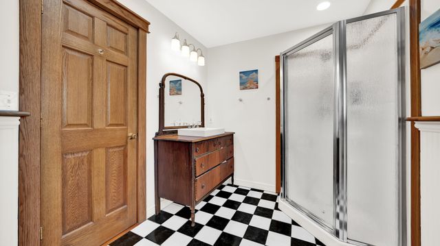 7022 W 64th Street, Chicago, IL 60638