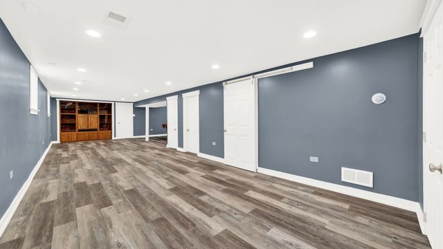 7022 W 64th Street, Chicago, IL 60638