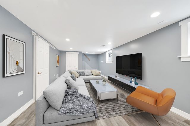 7022 W 64th Street, Chicago, IL 60638