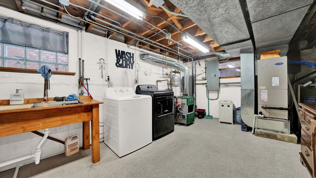 7022 W 64th Street, Chicago, IL 60638