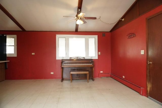 901 18th Avenue, Charles City, IA 50616