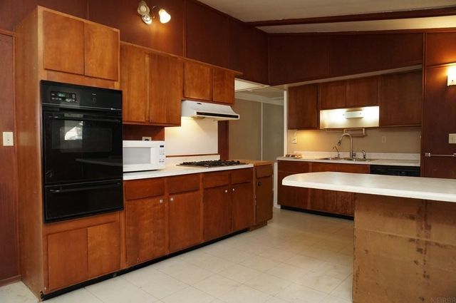 901 18th Avenue, Charles City, IA 50616