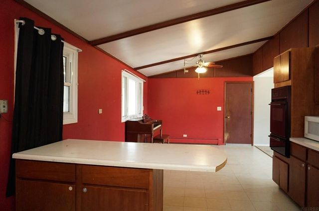 901 18th Avenue, Charles City, IA 50616