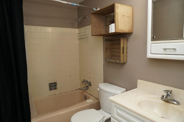 901 18th Avenue, Charles City, IA 50616