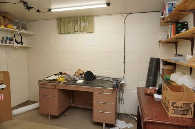 901 18th Avenue, Charles City, IA 50616