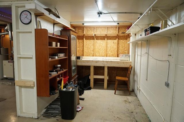 901 18th Avenue, Charles City, IA 50616