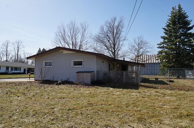 901 18th Avenue, Charles City, IA 50616