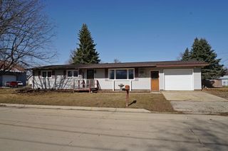 901 18th Avenue, Charles City, IA 50616