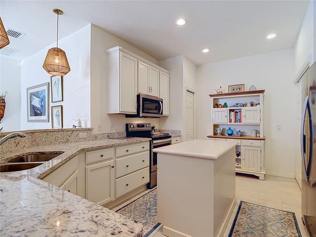 1674 LINZ COURT, Winter Haven, FL 33884