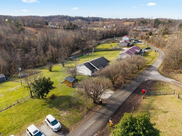 210 Big Hill Mountain Road, Mckee, KY 40447