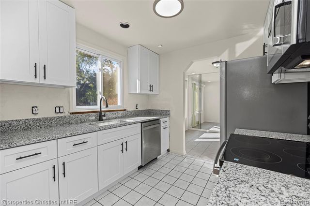 6550 Inkster Road, West Bloomfield, MI 48322