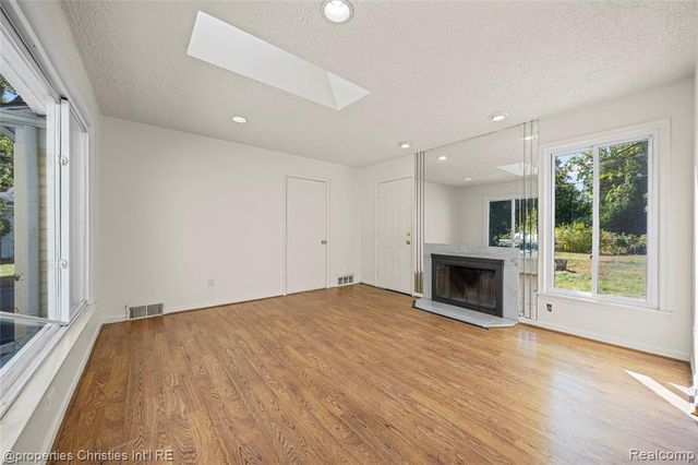 6550 Inkster Road, West Bloomfield, MI 48322