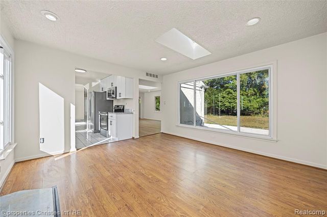 6550 Inkster Road, West Bloomfield, MI 48322