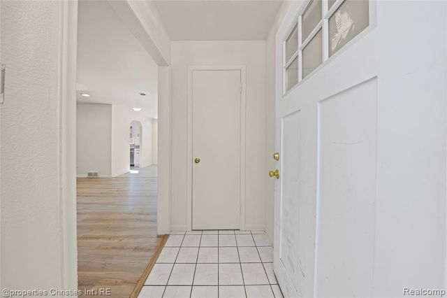 6550 Inkster Road, West Bloomfield, MI 48322