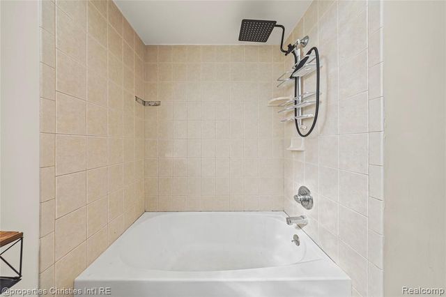6550 Inkster Road, West Bloomfield, MI 48322