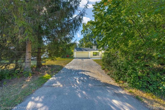 6550 Inkster Road, West Bloomfield, MI 48322