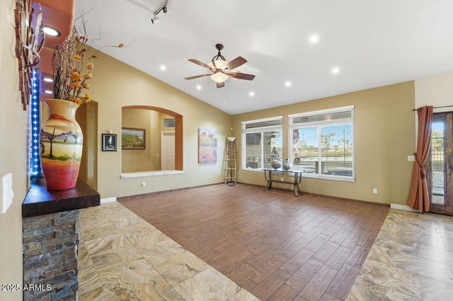 1021 S WESTERN SKIES Drive, Gilbert, AZ 85296