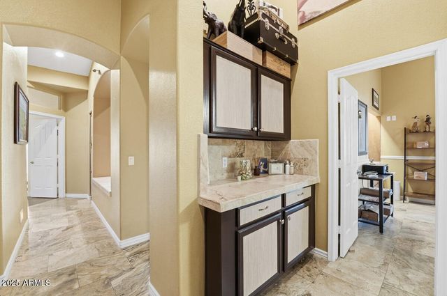 1021 S WESTERN SKIES Drive, Gilbert, AZ 85296