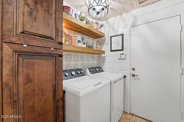 1021 S WESTERN SKIES Drive, Gilbert, AZ 85296