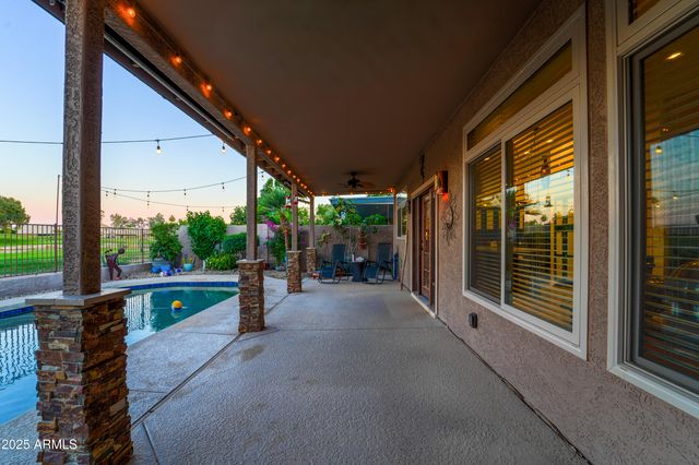 1021 S WESTERN SKIES Drive, Gilbert, AZ 85296