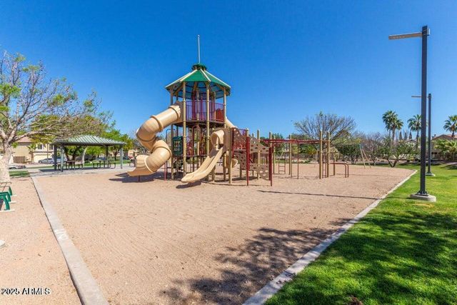 1021 S WESTERN SKIES Drive, Gilbert, AZ 85296