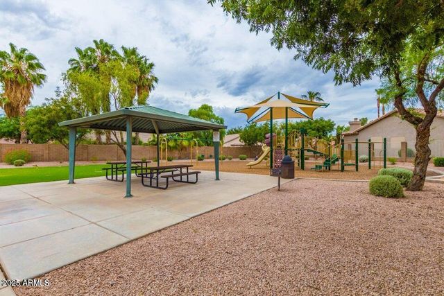 1021 S WESTERN SKIES Drive, Gilbert, AZ 85296