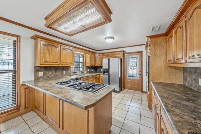 2906 VZ CR 4923, Ben Wheeler, TX 75754