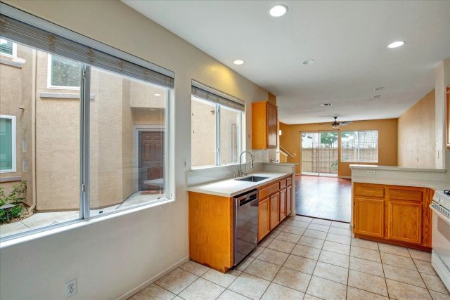 10910 Ivy Hill 4, San Diego, CA 92131