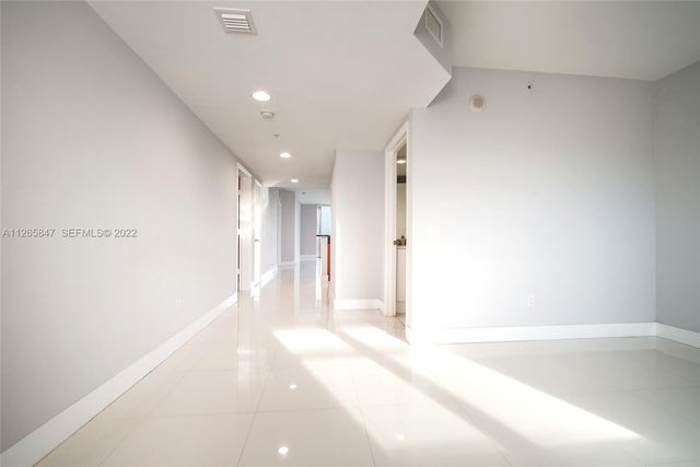 15051 Royal Oaks Lane 1203, North Miami, FL 33181