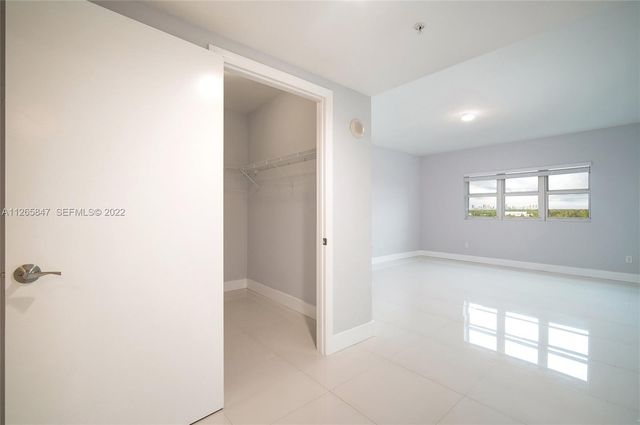 15051 Royal Oaks Lane 1203, North Miami, FL 33181