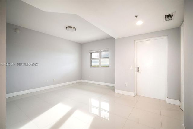 15051 Royal Oaks Lane 1203, North Miami, FL 33181