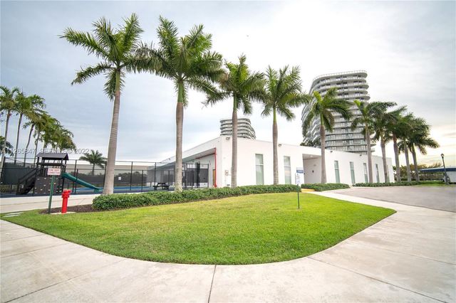 15051 Royal Oaks Lane 1203, North Miami, FL 33181