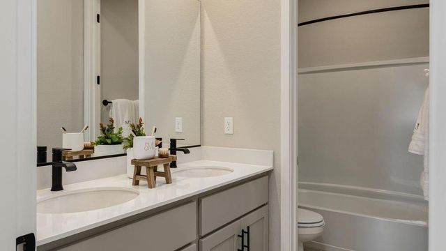 3246 Oak Trail Drive, Manteca, CA 95337