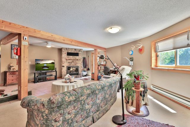 22513 Sunrise Road NE, Stacy, MN 55079