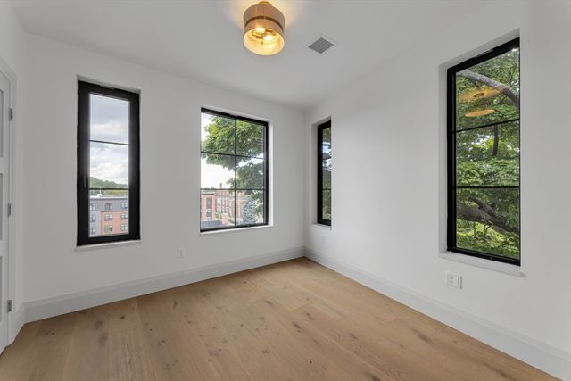 34 Oak Street 304, Boston, MA 02136